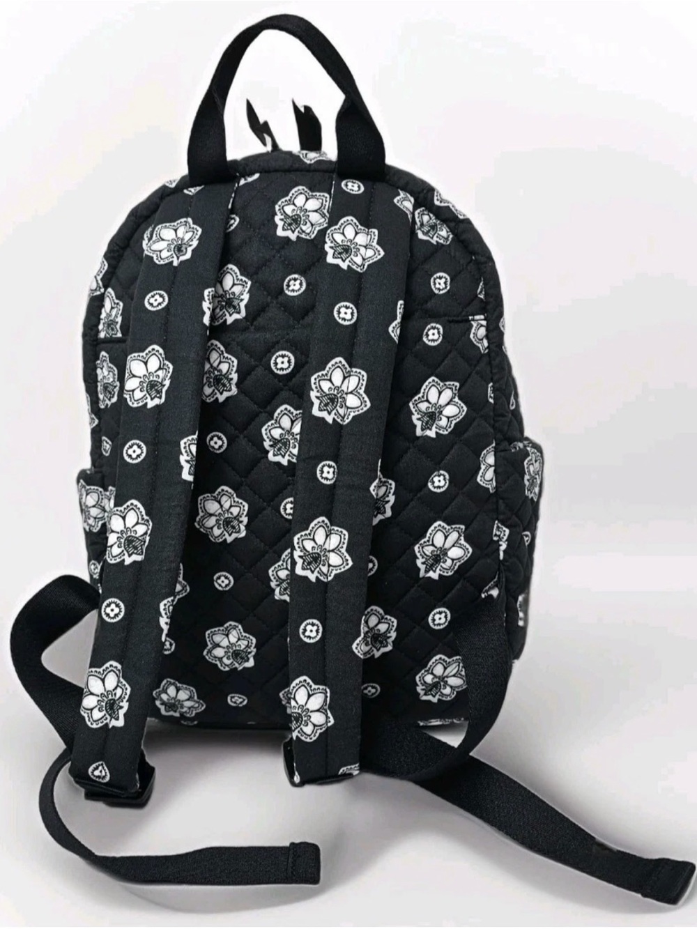 Vera Bradley Black Quilted Floral Raiders Mini Backpack NEW WITH TAGS - Picture 3 of 8